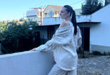 Sol, Mar y Lino: La Guía Definitiva para tu Outfit Perfecto de Día en la Isla