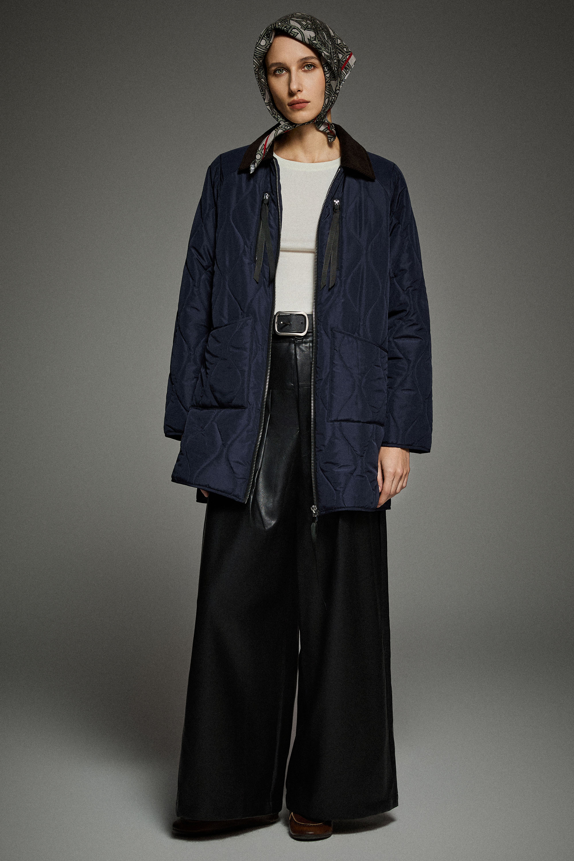 092 Universe® Lightweight Jacket with Corduroy Collar #color_navy