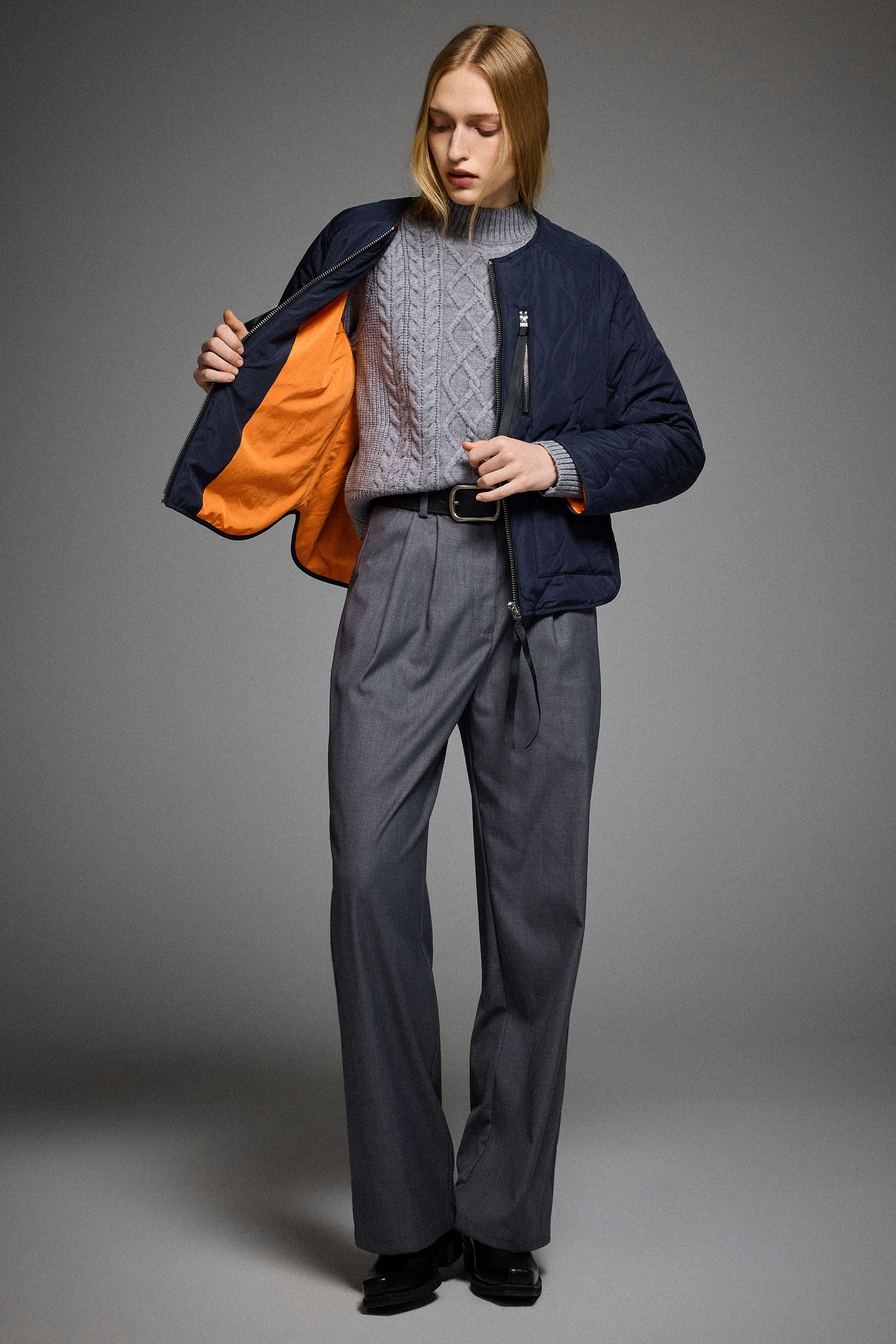 OROLAY 092 Universe® Lightweight Quilted Jacket #color_navy