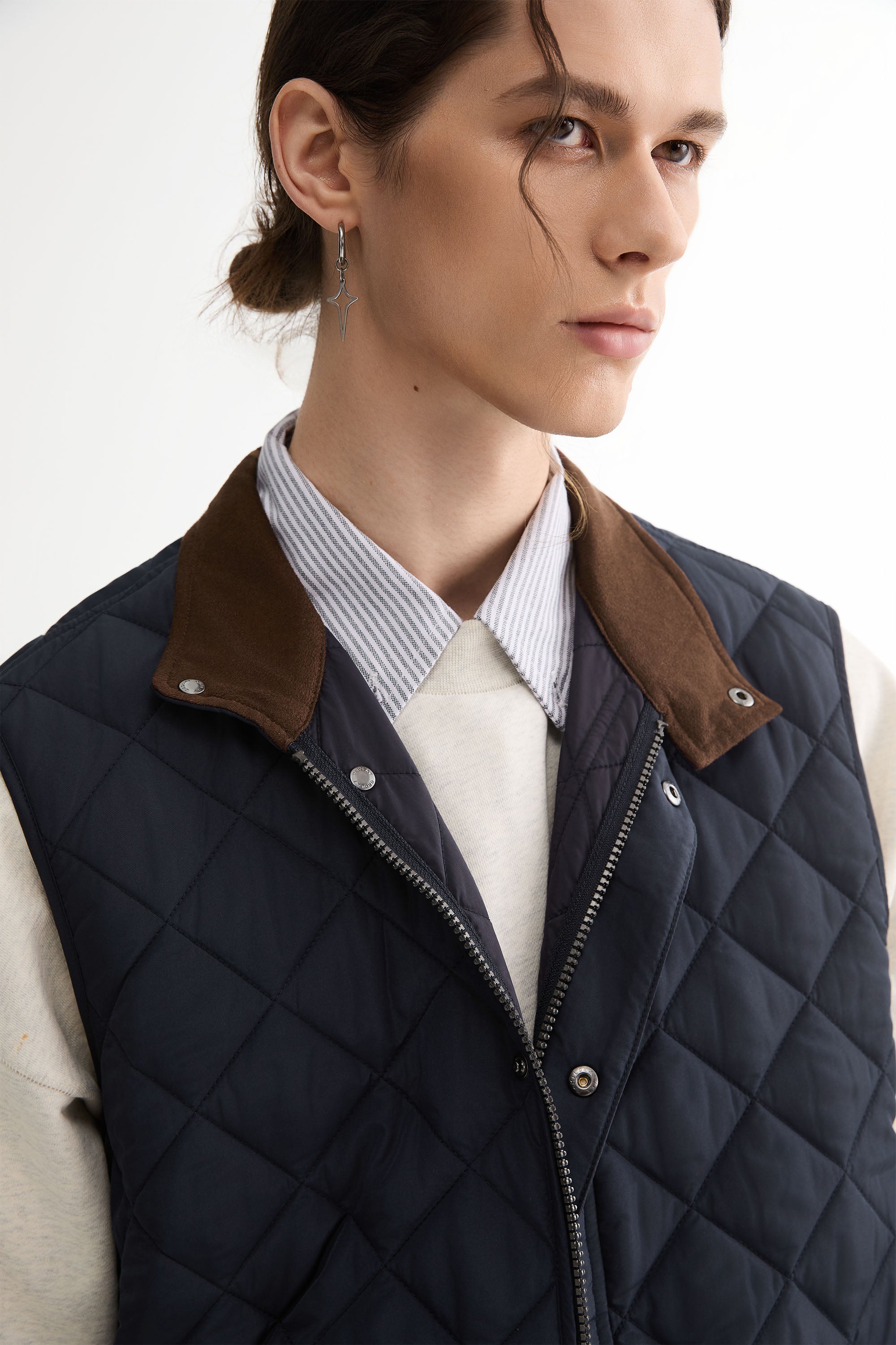 Classic Barn Lightweight Vest #color_navy