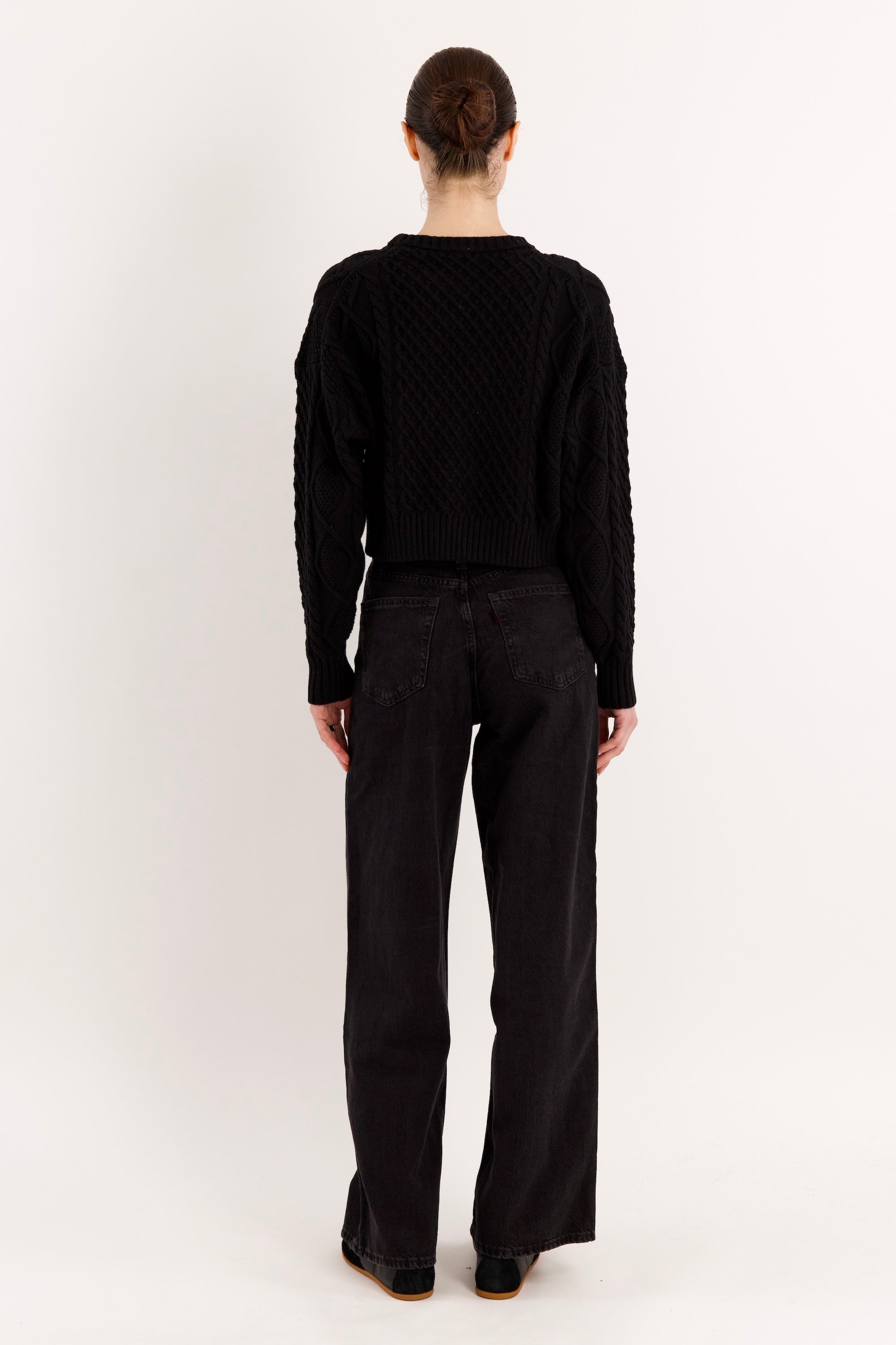Cropped Knit Sweater #Color_black