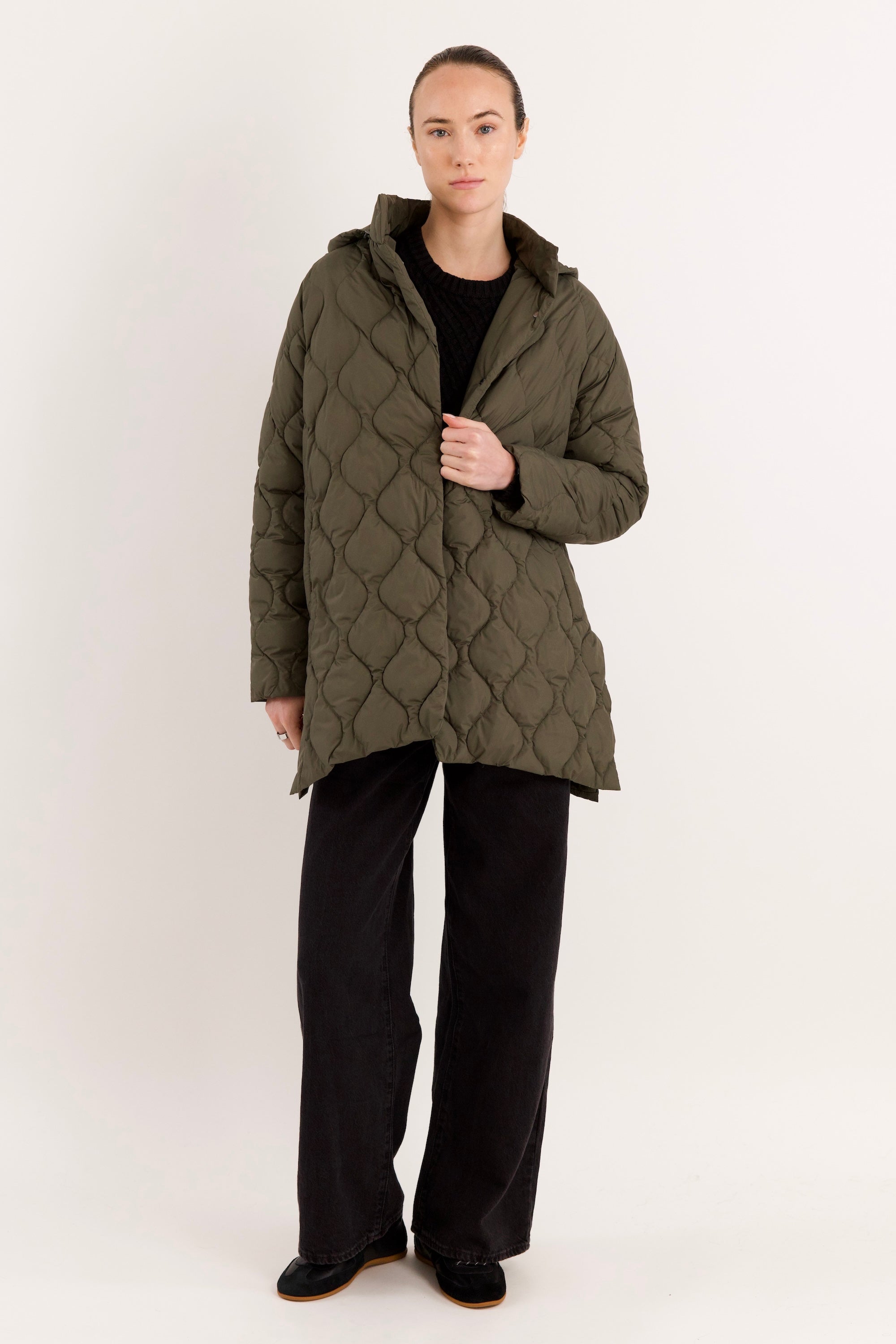 Orolay Oversized Quilted Puffer Jacket Lightweight with Pockets #color_green 