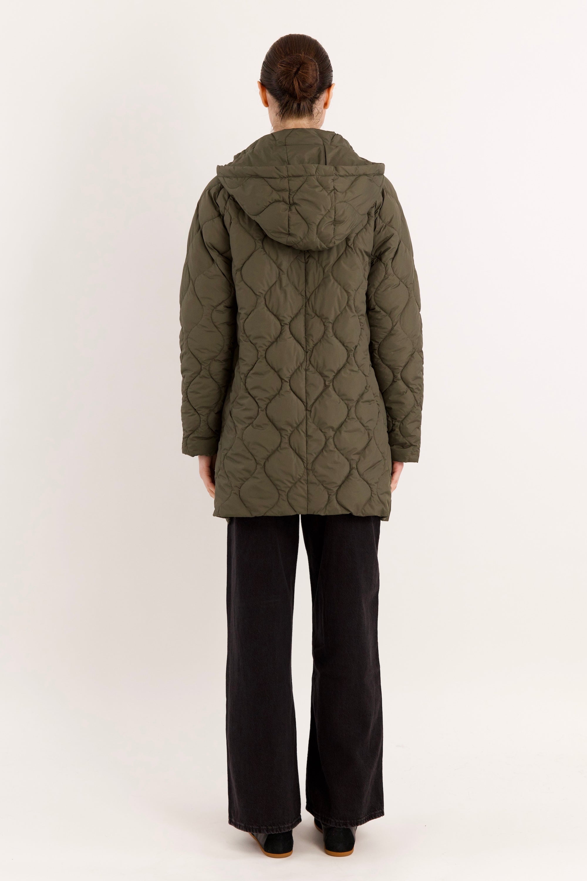 Orolay Oversized Quilted Puffer Jacket Lightweight with Pockets #color_green 