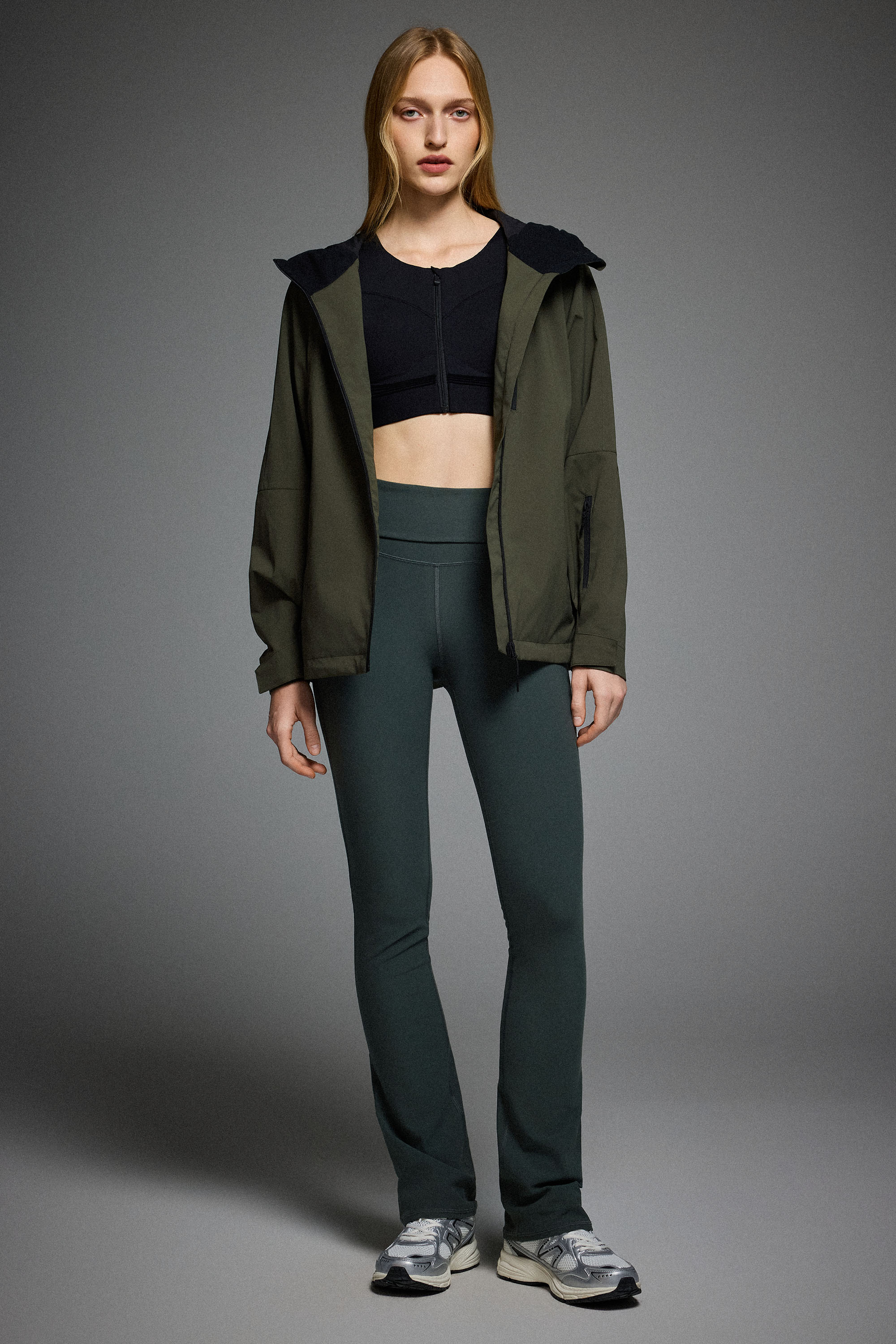 OROLAY Zip Up Rain Jacket Lightweight Hooded Windbreaker #color_olive