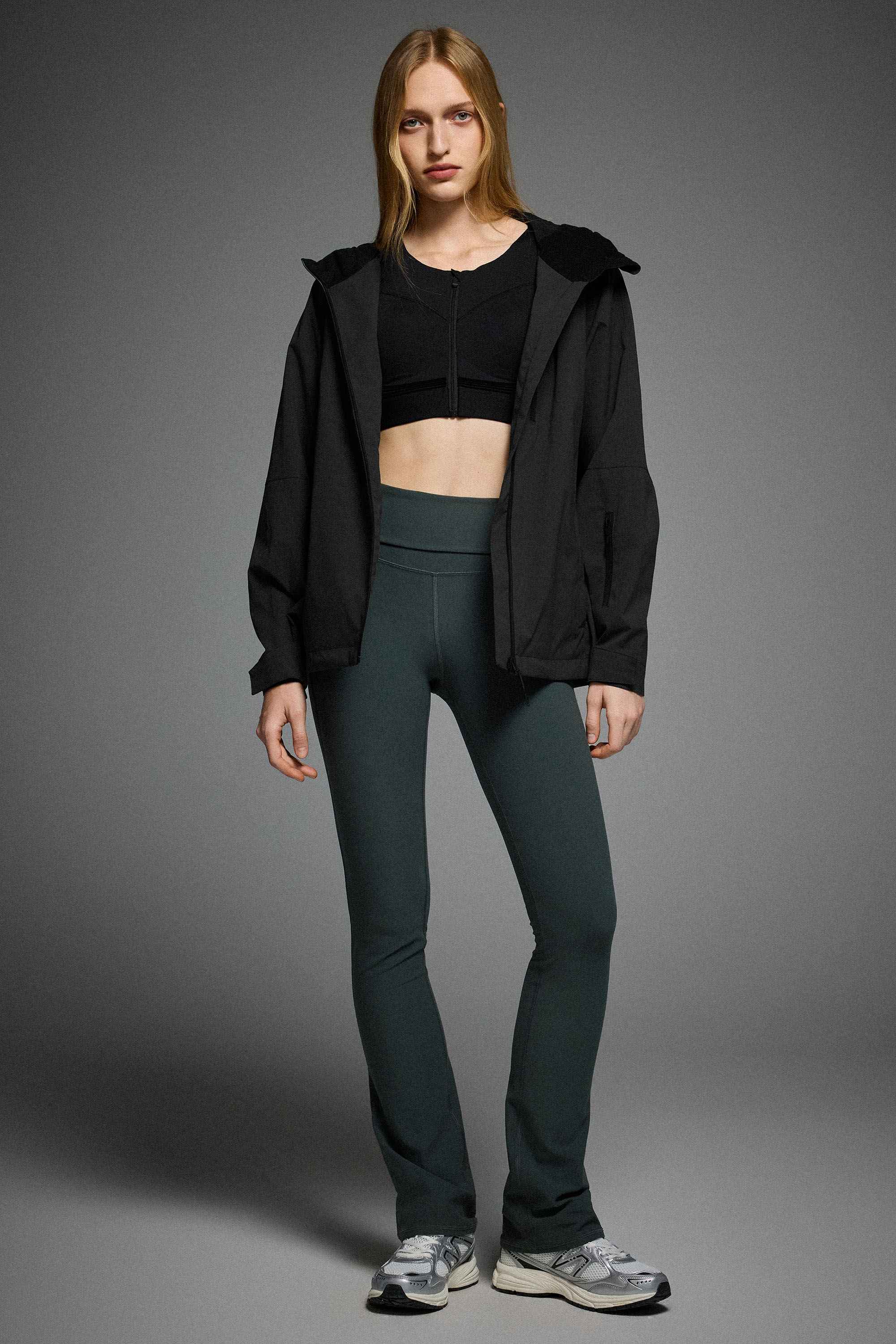 OROLAY Zip Up Rain Jacket Lightweight Hooded Windbreaker #color_black