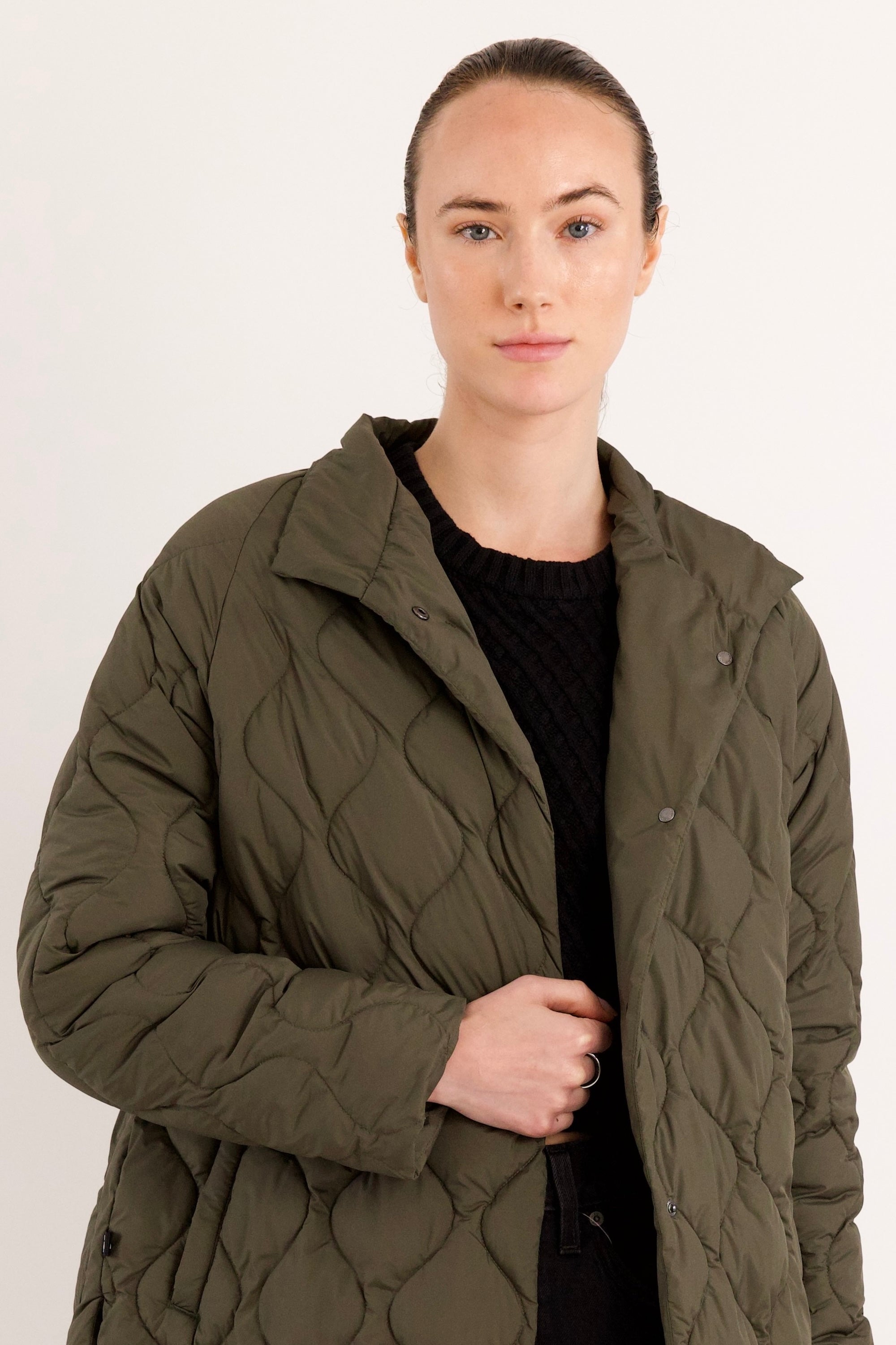 Orolay Oversized Quilted Puffer Jacket Lightweight with Pockets #color_green 