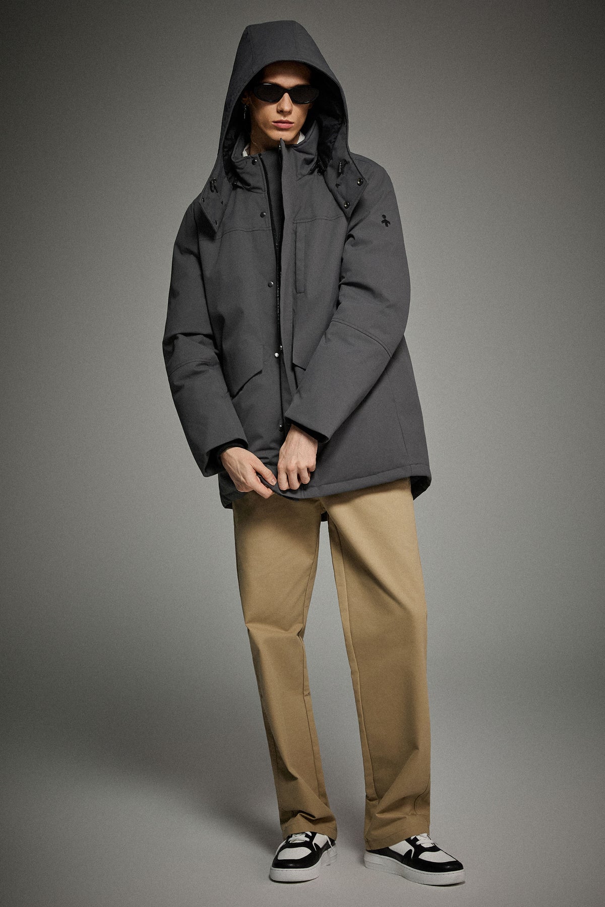 Mid-length Dual-Pocket Hooded Down Parka Jacket