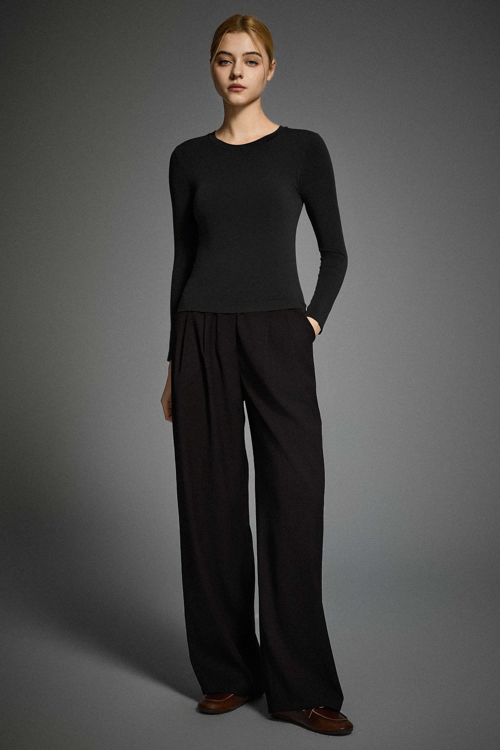 Padded Knit T-shirt OROLAY #color_black