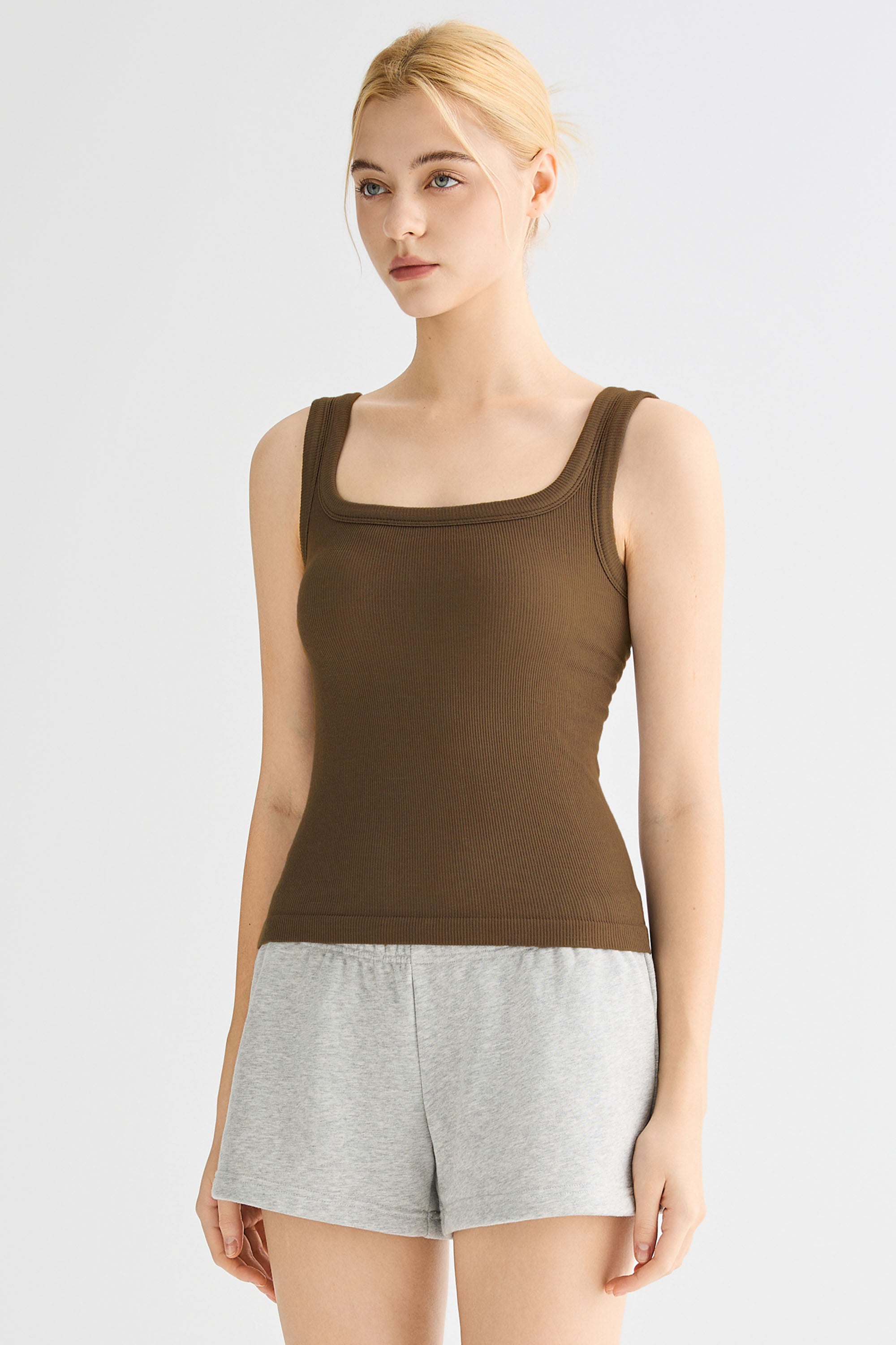 Padded Ribbed Wide-Strap Crew Tank orolay #color_brown