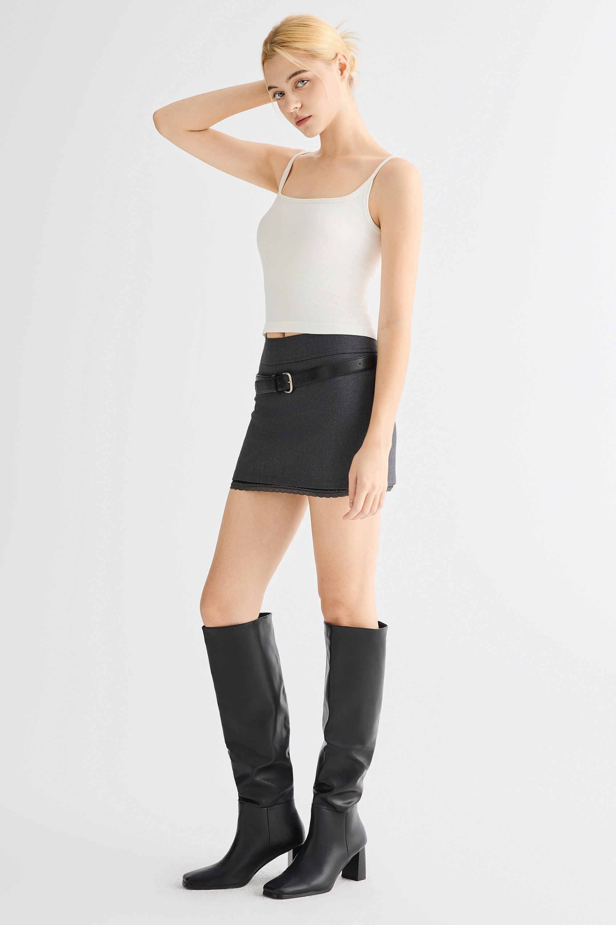 Padded Ribbed Square Neck Tank OROLAY #color_white