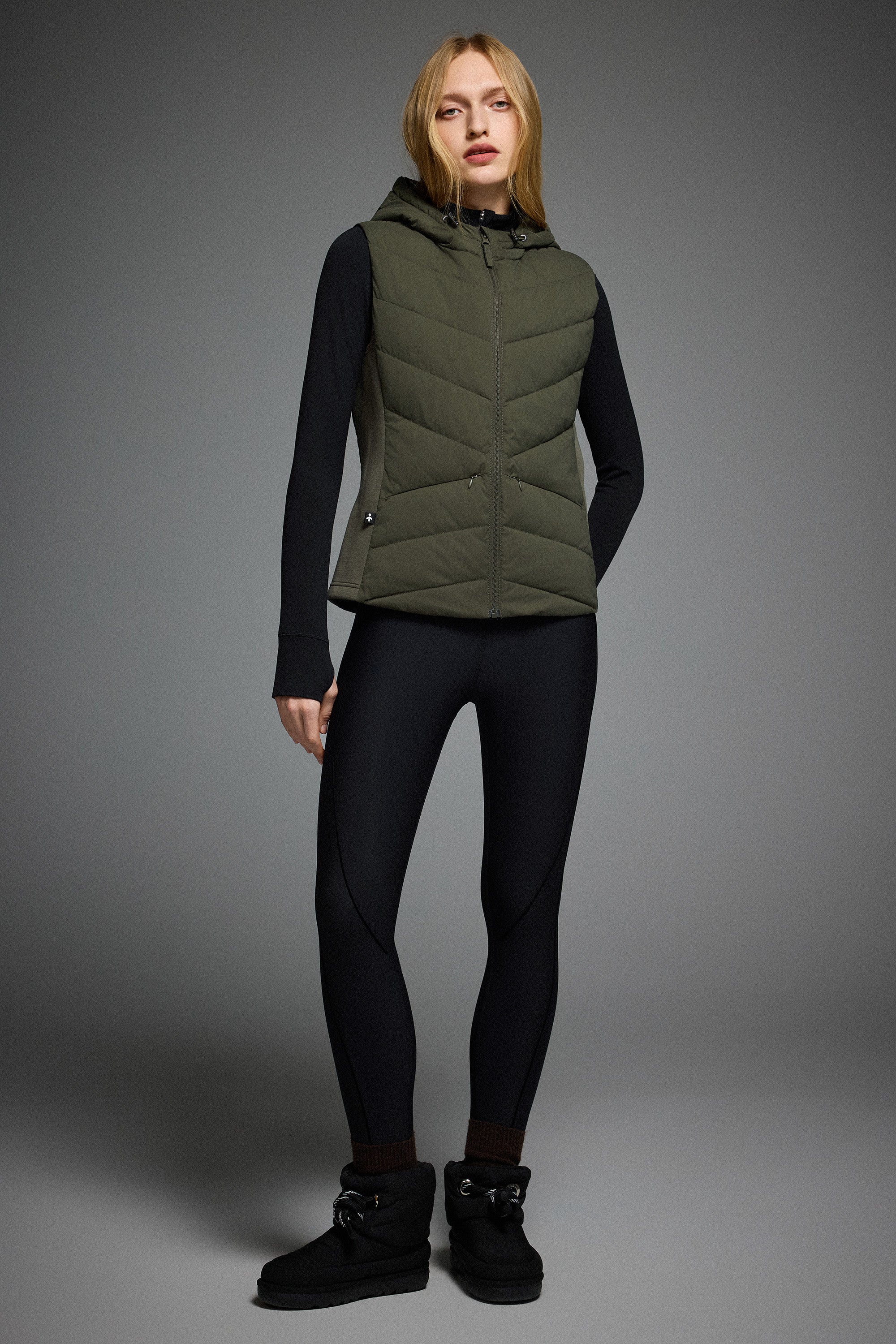 Orolay Quilted Vest with SLim-Fit Waist Design #color_Olive