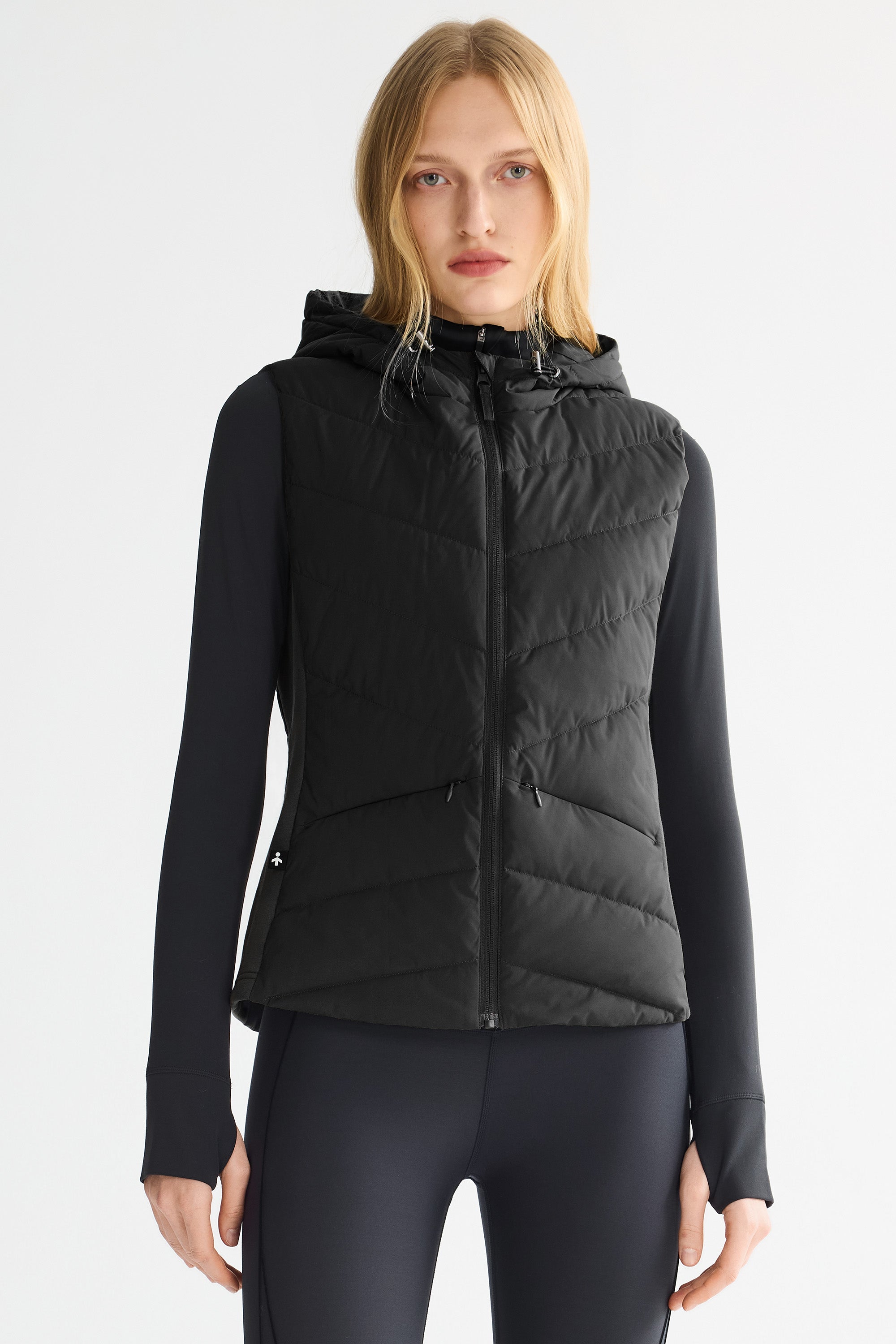 Orolay Quilted Vest with SLim-Fit Waist Design #color_black