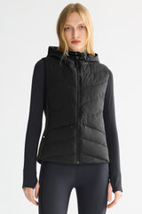 Orolay Quilted Vest with SLim-Fit Waist Design #color_black