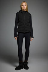 Orolay Quilted Vest with SLim-Fit Waist Design #color_black