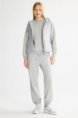 Orolay Quilted Vest with SLim-Fit Waist Design #color_gray