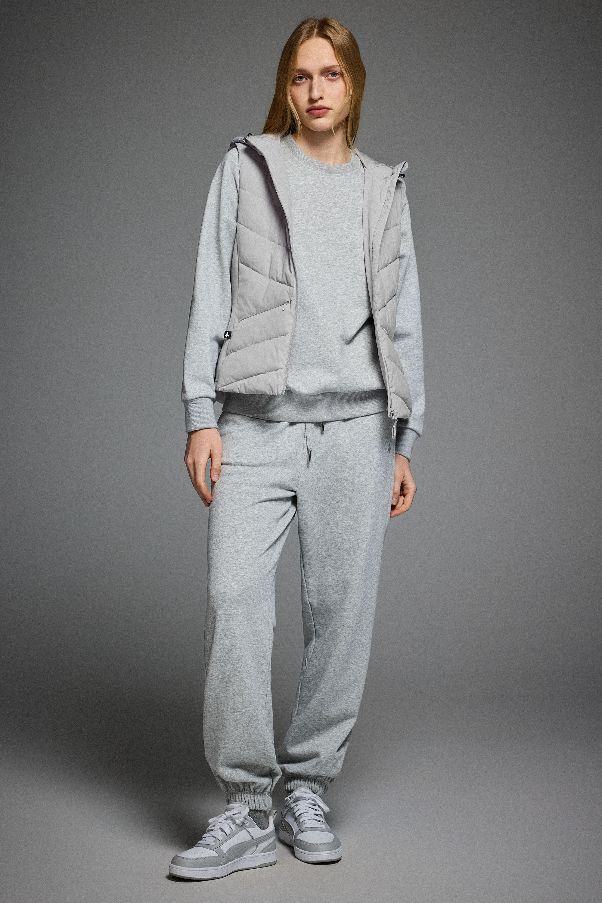 Orolay Quilted Vest with SLim-Fit Waist Design #color_gray