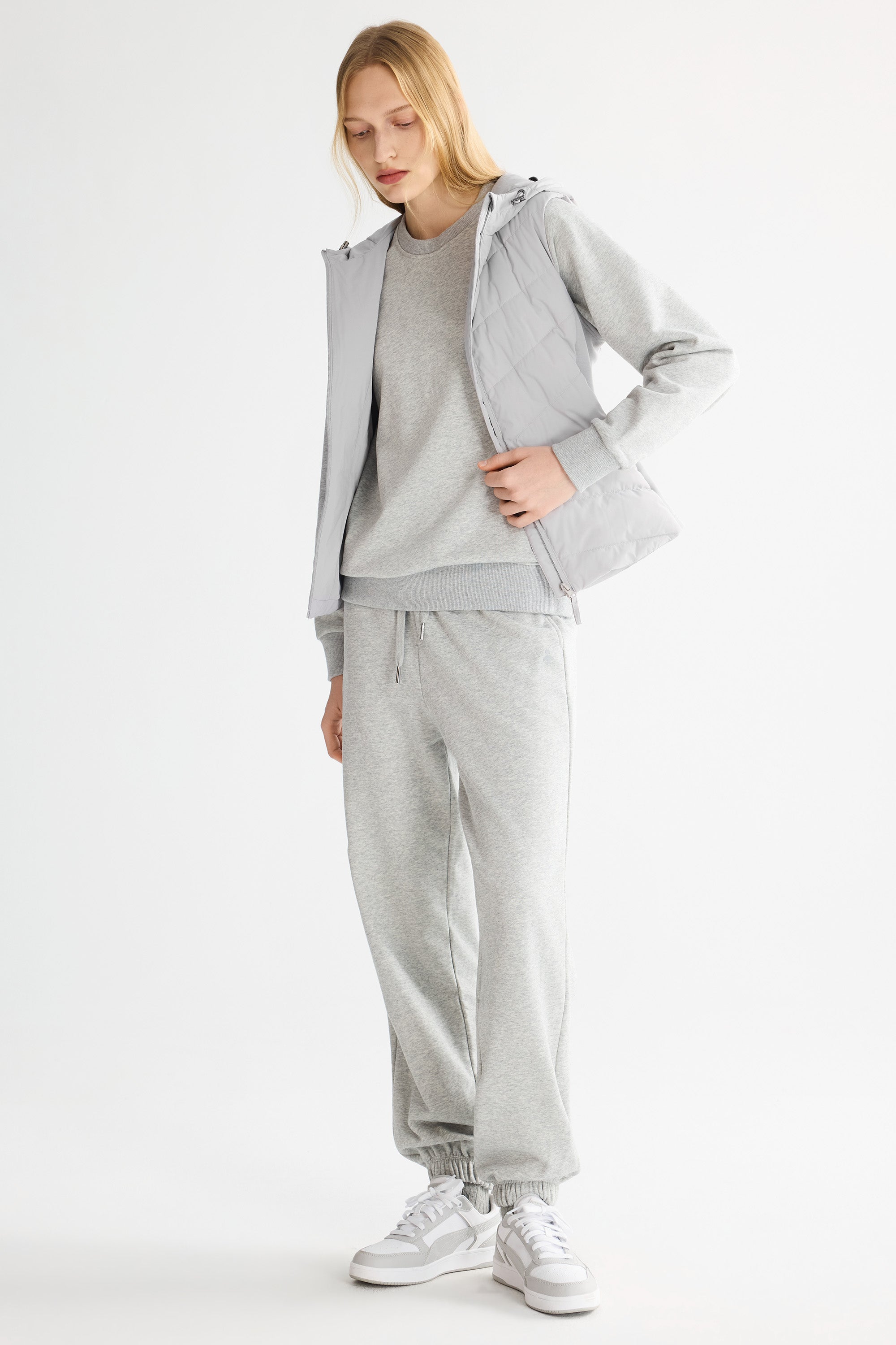 Orolay Quilted Vest with SLim-Fit Waist Design #color_gray