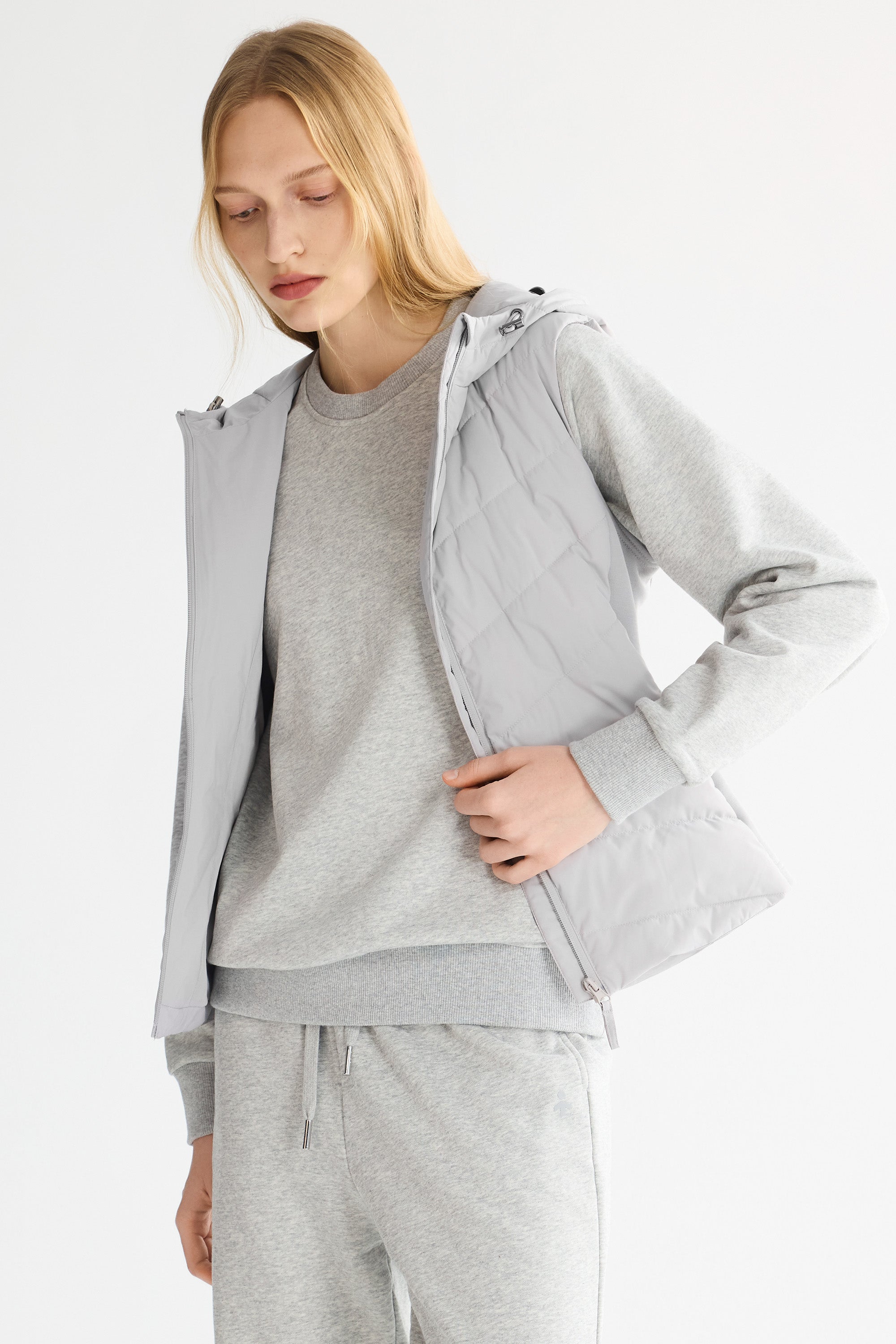 Orolay Quilted Vest with SLim-Fit Waist Design #color_gray