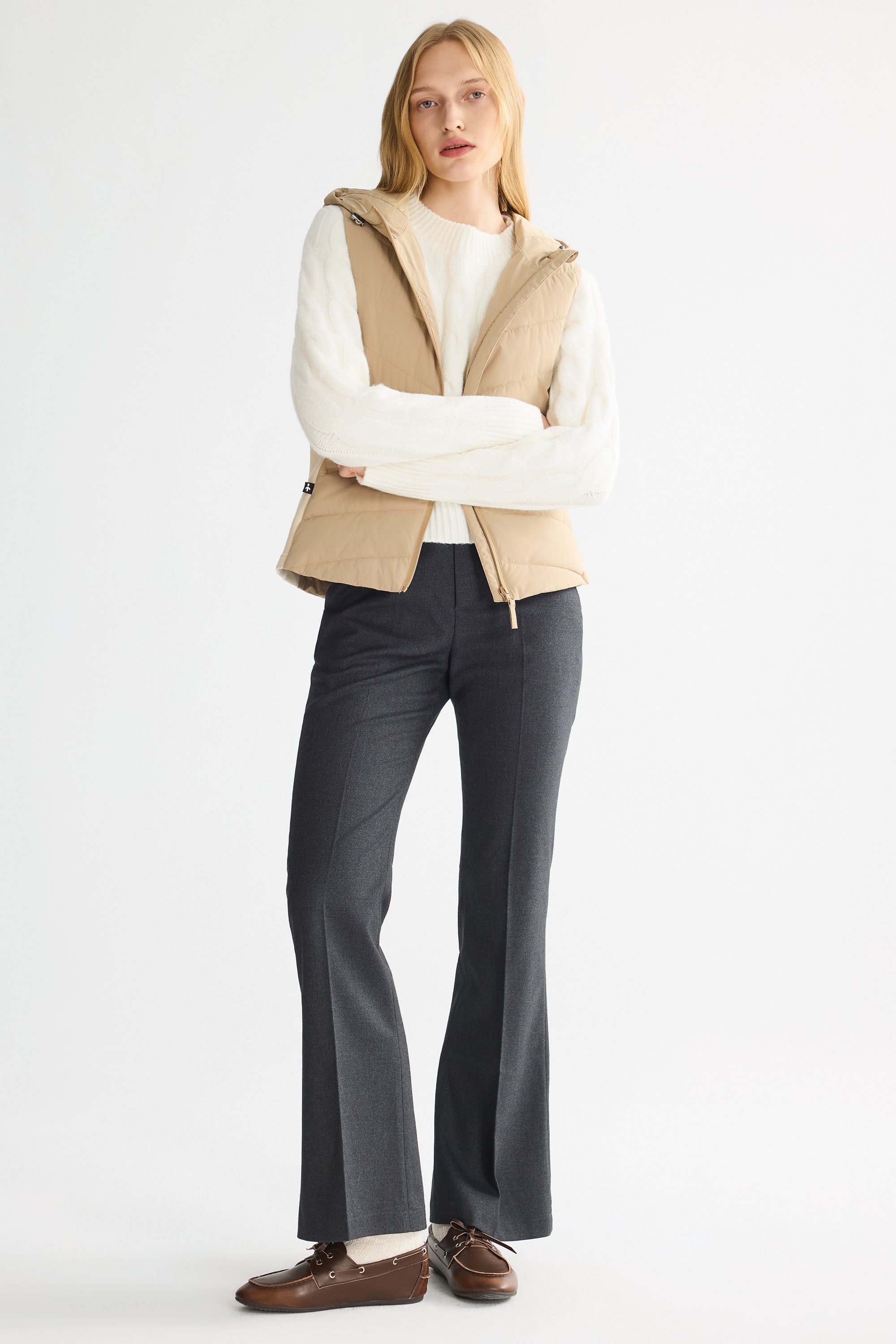 Orolay Quilted Vest with SLim-Fit Waist Design #color_khaki
