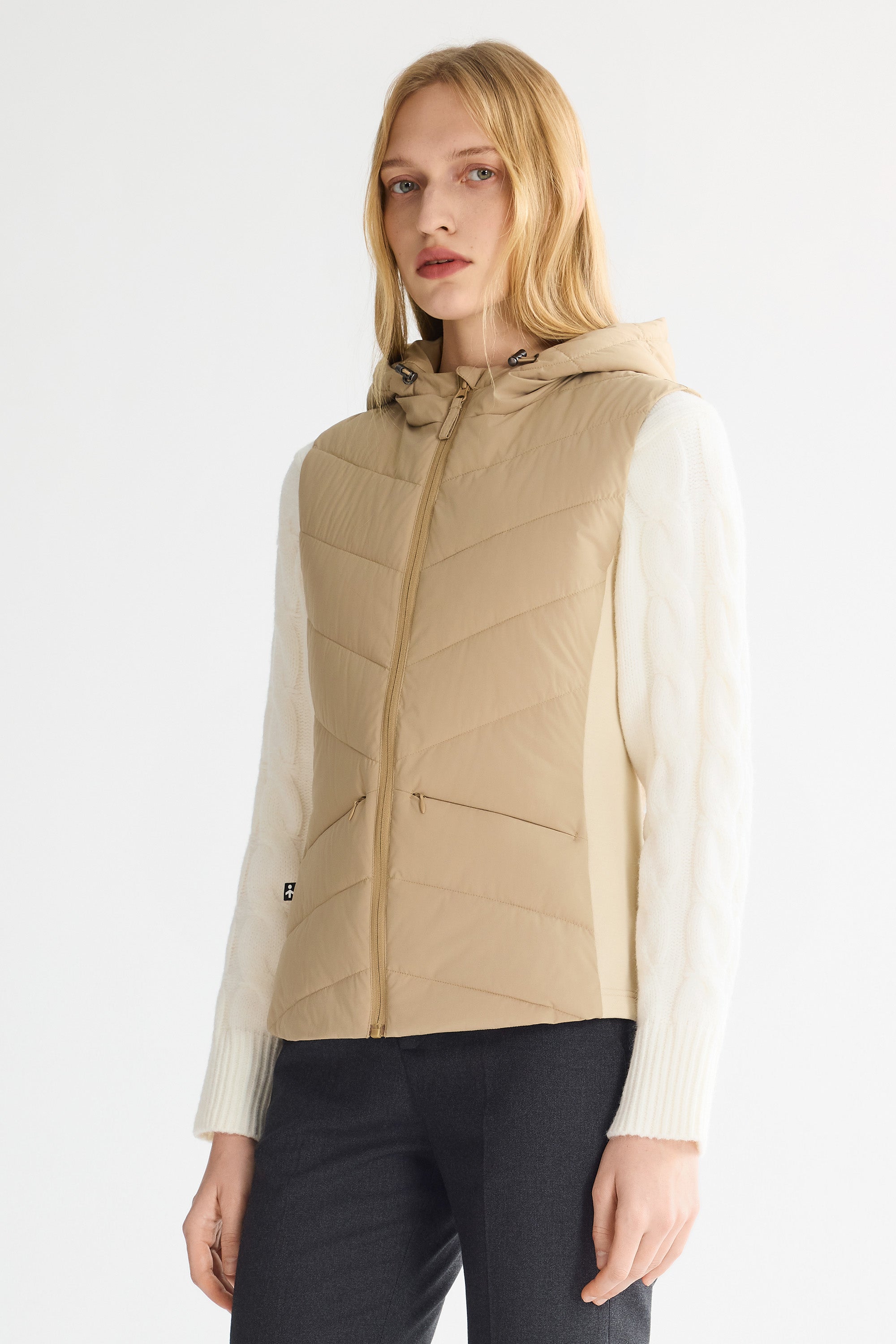 Orolay Quilted Vest with SLim-Fit Waist Design #color_khaki