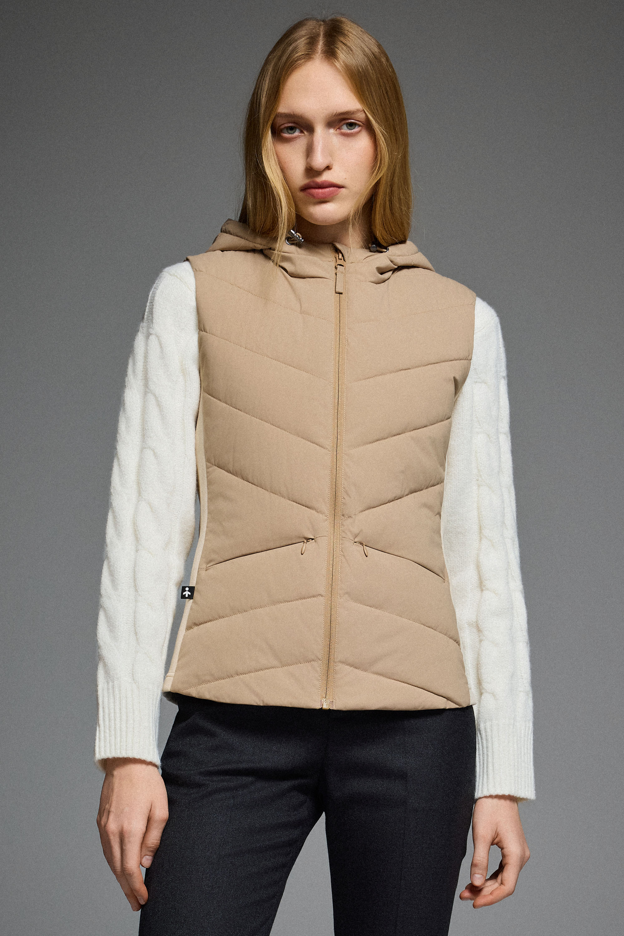 Orolay Quilted Vest with SLim-Fit Waist Design #color_khaki