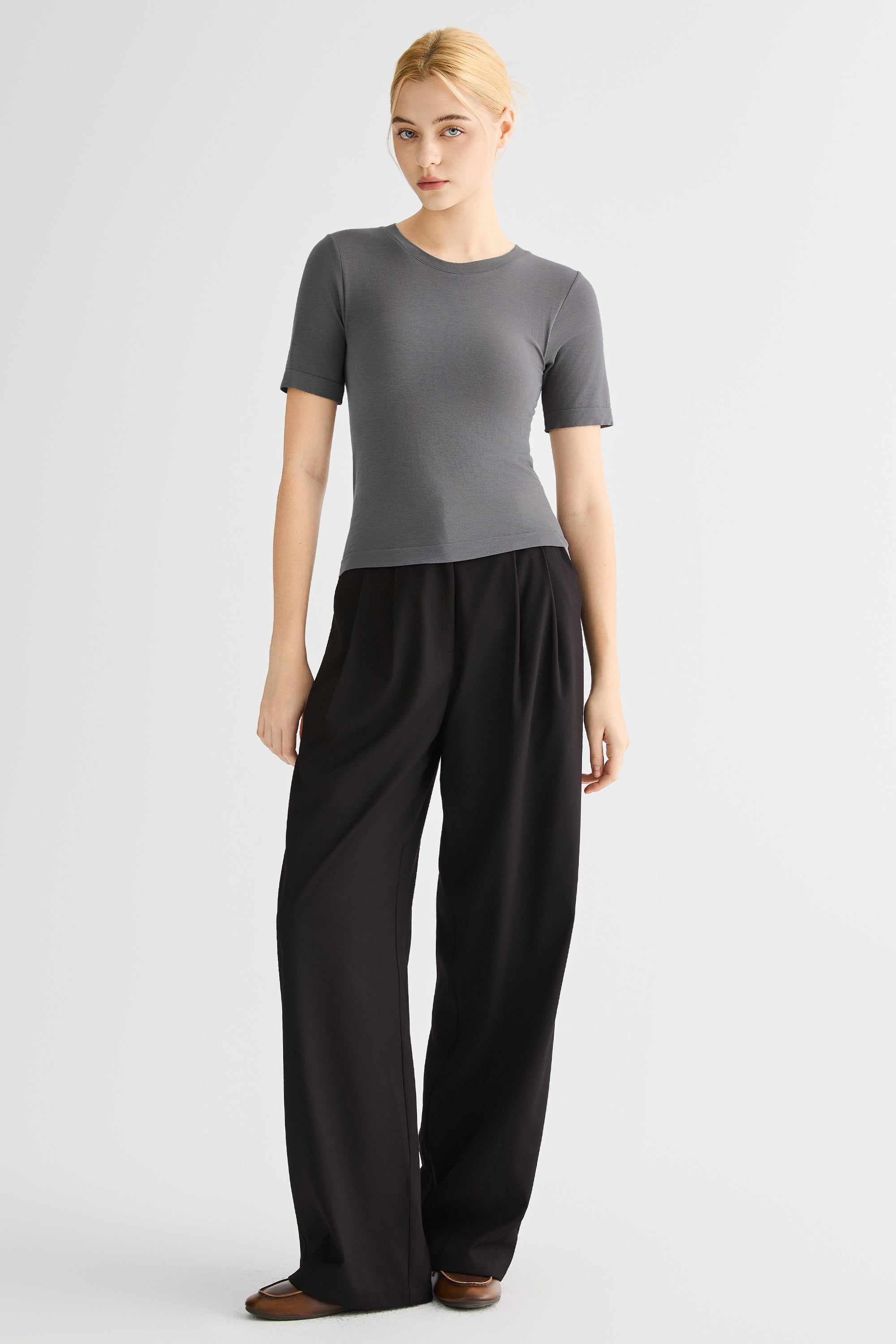 Short-Sleeve Padded Knit Crew T-Shirt OROLAY #color_gray