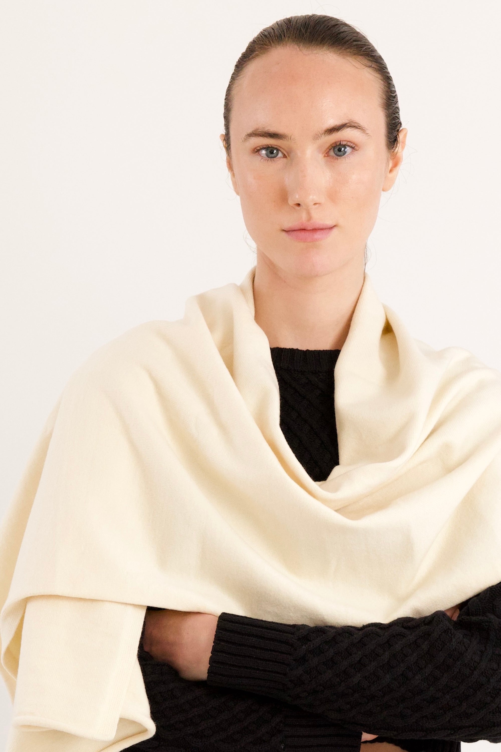 Orolay Wool Blend Knitted Scarf #color_beige