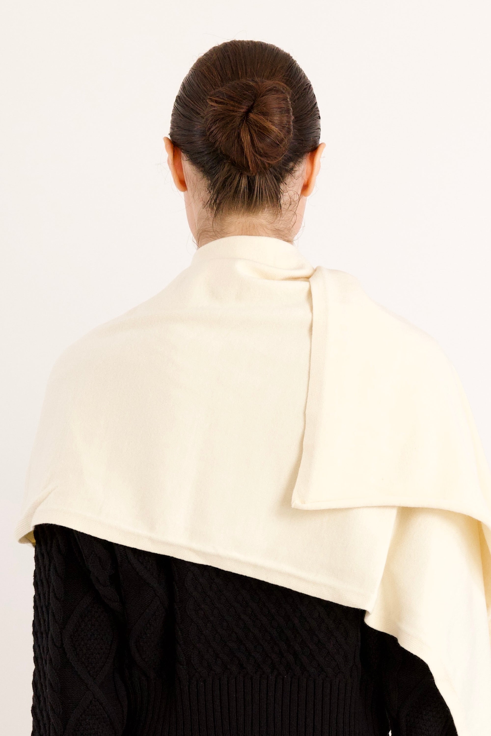 Orolay Wool Blend Knitted Scarf #color_beige
