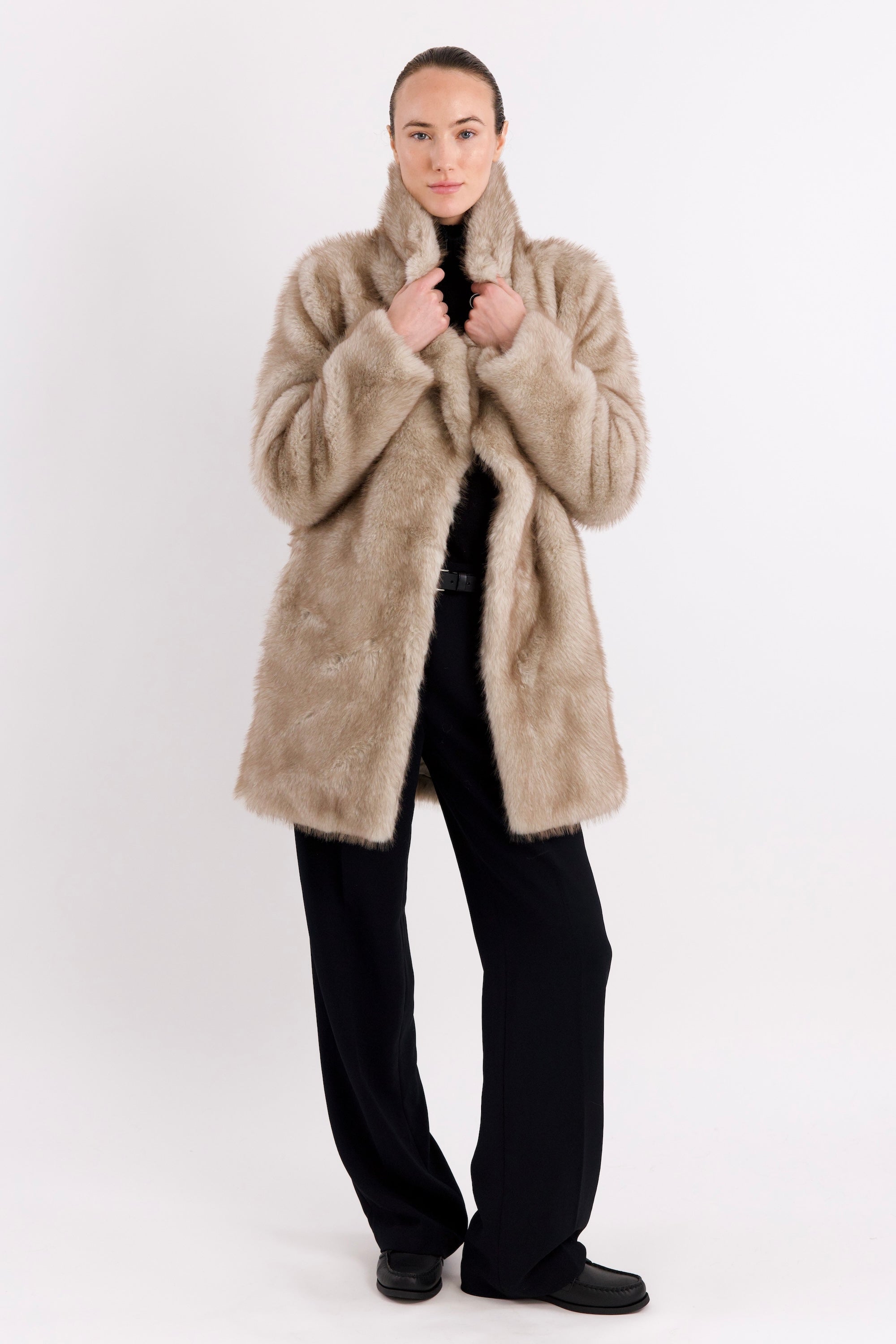 Mid-Length Faux Fur Coat orolay #color_beige