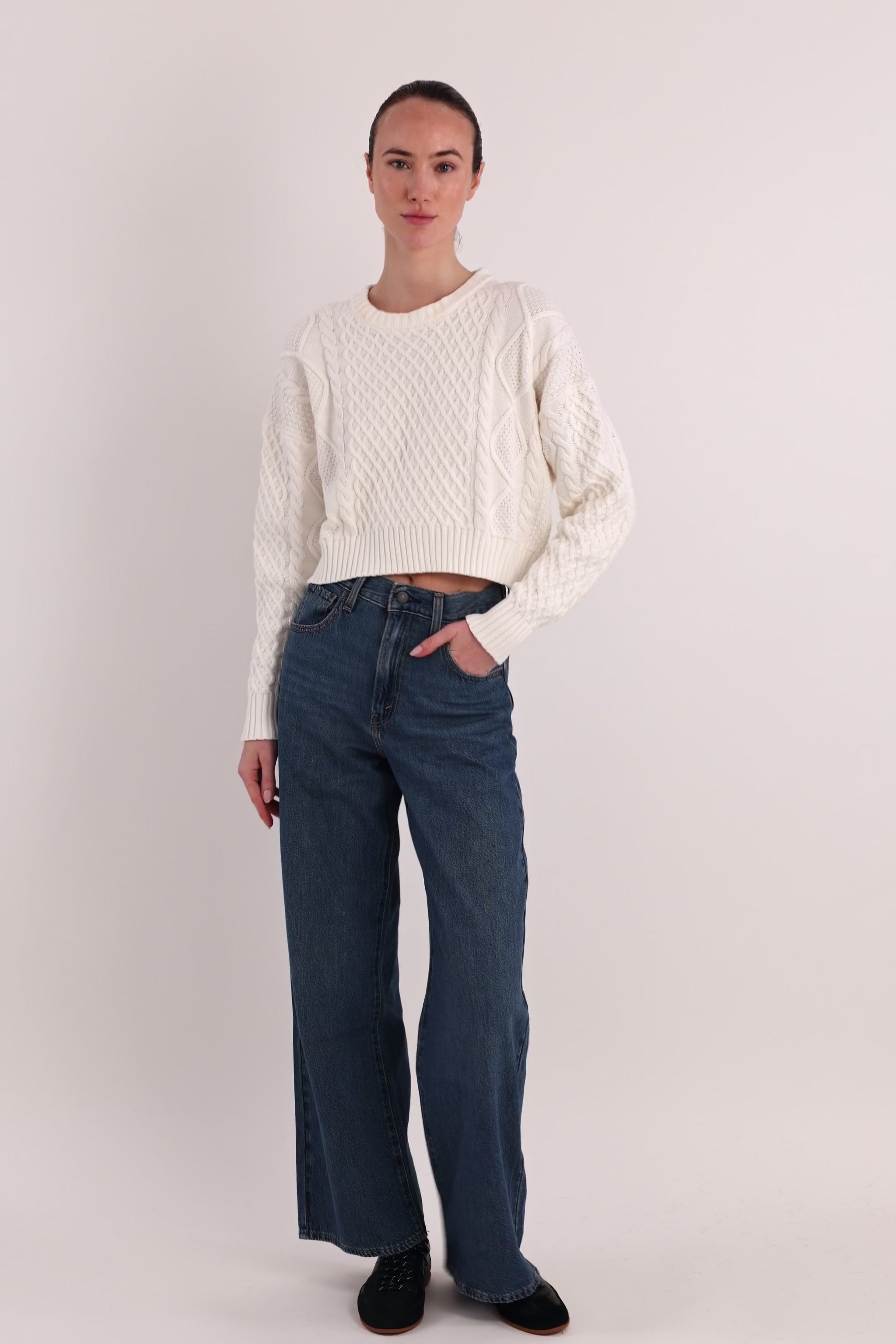 Cropped Knit Sweater #Color_white